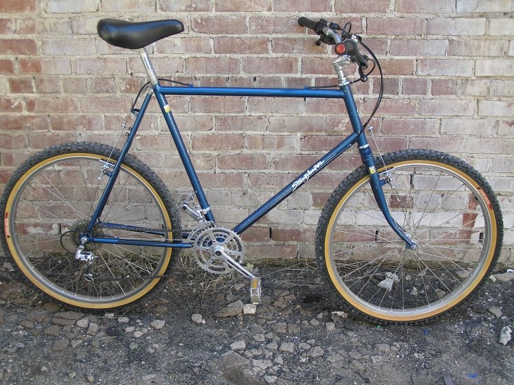 http://mombatbicycles.com/MOMBAT/Bikes/1982_Stumpjumper_0683.html